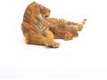 Figurine Papo Tigresse couchée allaitant - Papo - 50156