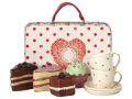 Suitcase w. cakes et tableware for 2 - Maileg - 11-8300-00