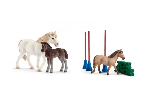 Figurines de chevaux poney ponette, poulain) avec slalom pour poney
