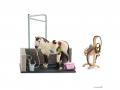 Figurines de chevaux et accessoires ( Box de lavage, Kit de secours , Selle de concours + bride) - Schleich - bu025