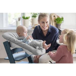 Chaise Tripp Trapp Gris Brume avec Newborn Set et babyset et tablette - Stokke - BU531